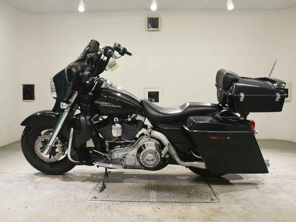 2006 Harley-Davidson Street Glide, чёрный, 660000 рублей - вид 1