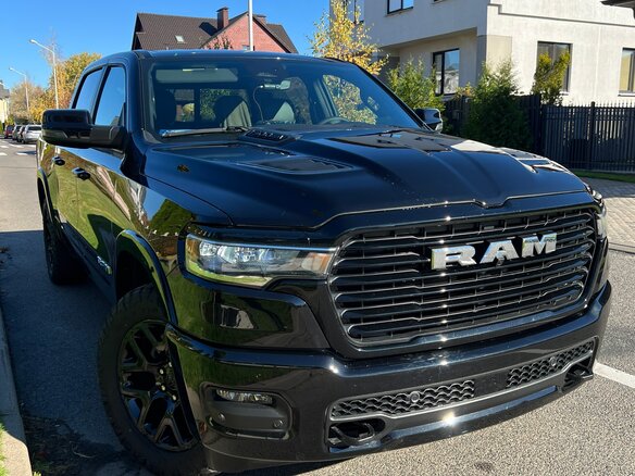 2025 Ram 1500 Crew Cab V Рестайлинг, чёрный, 6350000 рублей - вид 3