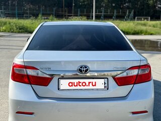 2013 Toyota Camry VII (XV50), серебристый, 1550000 рублей, вид 2