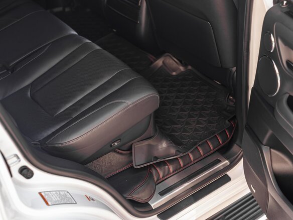 2018 Lexus LX 450d III Рестайлинг 2, белый, 8600000 рублей - вид 19