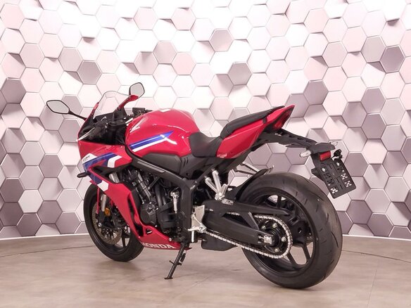 2025 Honda CBR 650R, красный, 1239000 рублей - вид 7