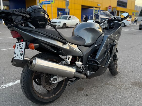 1998 Honda CBR 1100 XX, серый, 420000 рублей - вид 3