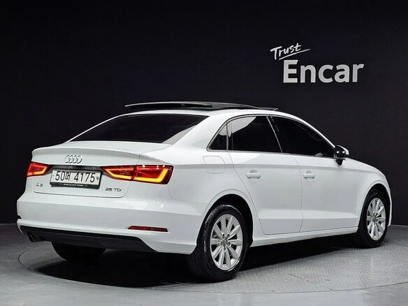 2015 Audi A3 III (8V), белый, 1350002 рублей - вид 1
