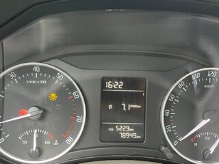 2012 Skoda Octavia II (A5) Рестайлинг, белый, 1500000 рублей, вид 5