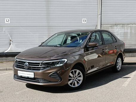 2021 Volkswagen Polo VI, коричневый, 1499000 рублей, вид 1