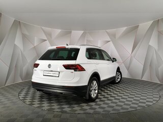 2017 Volkswagen Tiguan II, белый, 1885000 рублей, вид 2