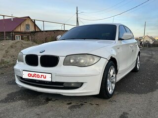2010 BMW 1 серии 116i I (E81/E82/E87/E88) Рестайлинг, белый, 500000 рублей, вид 2