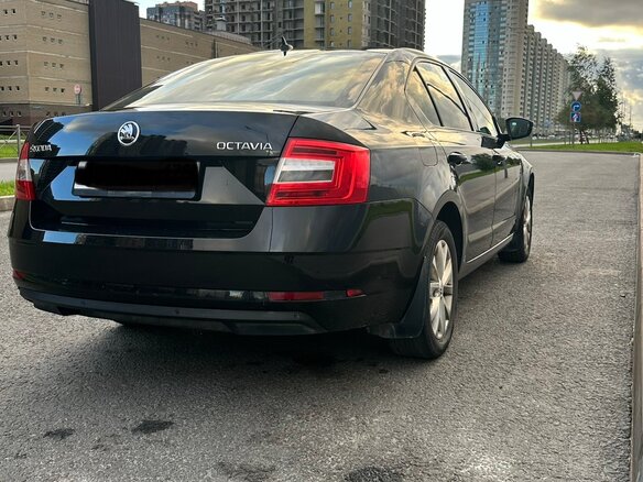 2017 Skoda Octavia III (A7) Рестайлинг, чёрный, 1480000 рублей - вид 1