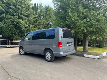 2011 Volkswagen Caravelle T5 Рестайлинг, серый, 1990000 рублей, вид 2