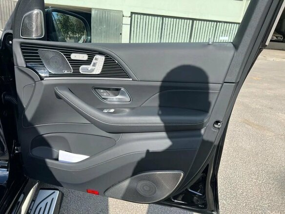 2024 Mercedes-Benz Maybach GLS 600 I, чёрный, 29500000 рублей - вид 32