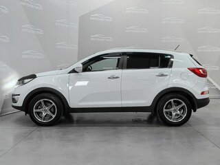 2011 Kia Sportage III, белый, 1195000 рублей, вид 1