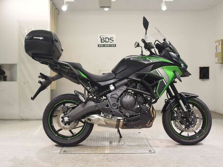 2024 Kawasaki Versys 650, чёрный, 927000 рублей, вид 2