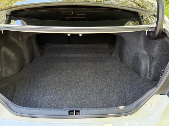 2016 Toyota Camry VII (XV50) Рестайлинг, белый, 2250000 рублей - вид 19