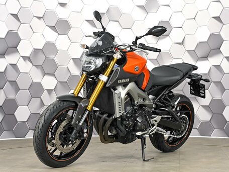 2014 Yamaha MT-09 (FZ-09), оранжевый, 727000 рублей, вид 2