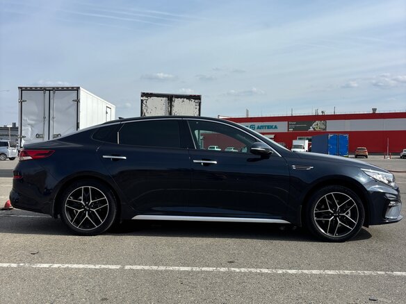 2018 Kia Optima IV Рестайлинг, синий, 2300000 рублей - вид 1