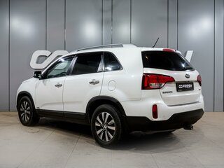2013 Kia Sorento II Рестайлинг, белый, 1899000 рублей, вид 2