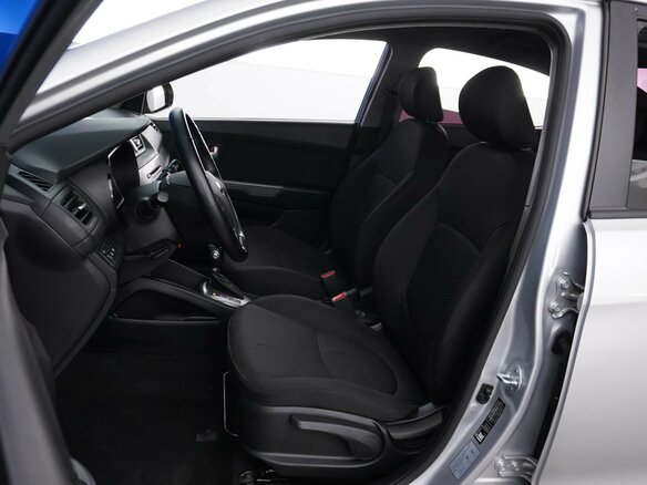 2017 Kia Rio III Рестайлинг, серебристый - вид 9