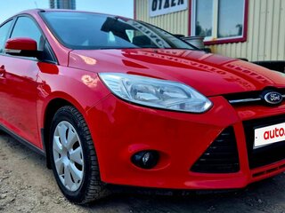 2013 Ford Focus III, красный, 795000 рублей, вид 2