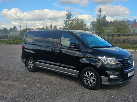 2019 Hyundai H-1, чёрный, 2700000 рублей, вид 3
