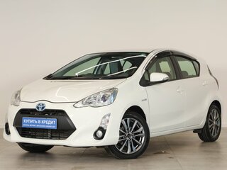 2016 Toyota Aqua I Рестайлинг, белый, 939000 рублей, вид 3