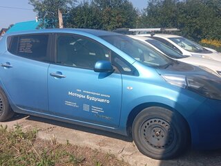 2010 Nissan Leaf I (ZE0/AZE0), голубой, 525000 рублей, вид 1