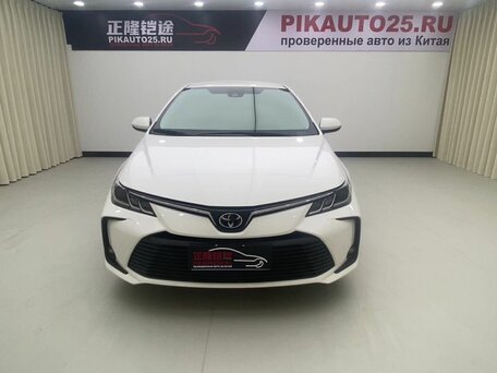 2022 Toyota Corolla XII (E210), белый, 1575000 рублей, вид 2