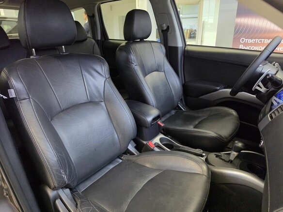 2010 Mitsubishi Outlander II Рестайлинг, коричневый, 999000 рублей - вид 14