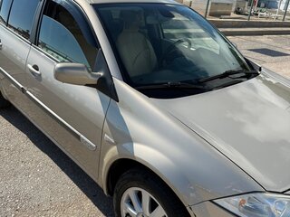 2006 Renault Megane II Рестайлинг, бежевый, 770000 рублей, вид 2