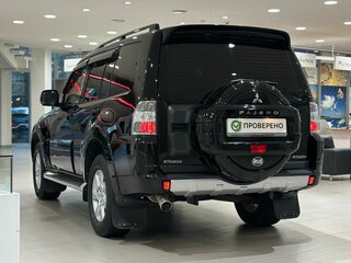 2013 Mitsubishi Pajero IV Рестайлинг 1, чёрный, 2300000 рублей, вид 4