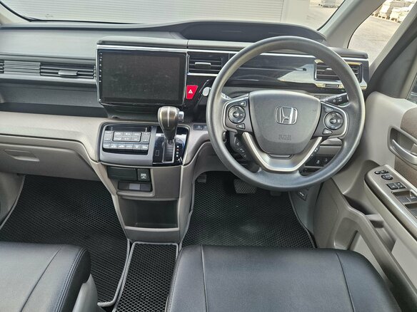 2018 Honda Stepwgn V Рестайлинг, чёрный, 1950000 рублей - вид 6