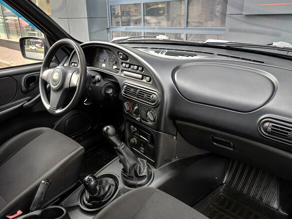 2015 Chevrolet Niva I Рестайлинг, чёрный - вид 5