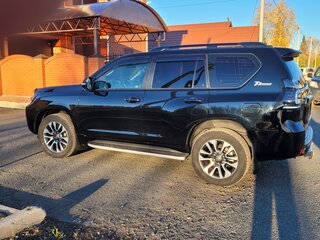 2021 Toyota Land Cruiser Prado 150 Series Рестайлинг 3, чёрный, 7000000 рублей, вид 5
