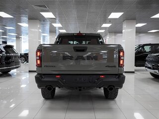 2025 Ram 1500 Crew Cab V Рестайлинг, зелёный, 8490000 рублей, вид 5