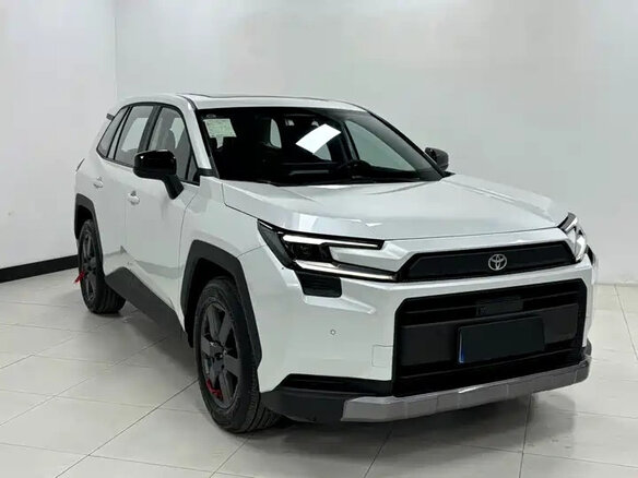 2026 Toyota RAV4 VI (XA60), белый, 4350000 рублей - вид 3