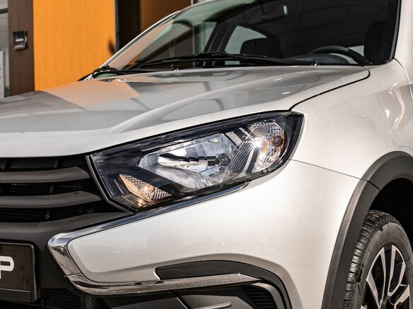 2026 Lada (ВАЗ) Granta Active Cross I Рестайлинг, серебристый, 1266000 рублей
