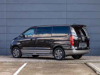 2018 Hyundai Grand Starex I Рестайлинг 2, серый, 2425000 рублей, вид 4