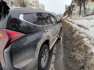 2022 Mitsubishi Pajero Sport III Рестайлинг, чёрный, 3500000 рублей, вид 5