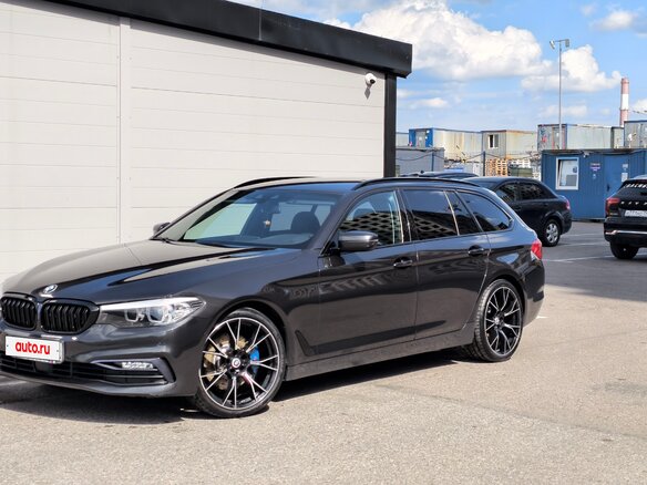 2018 BMW 5 серии 520d VII (G30/G31/G38), серый, 2650000 рублей - вид 2