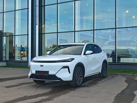 2026 Geely EX5 Гибрид EM-i, белый, 3829990 рублей