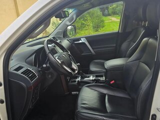 2014 Toyota Land Cruiser Prado 5-speed 150 Series Рестайлинг 1, белый, 3870000 рублей, вид 5