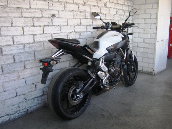 2015 Yamaha MT-07 (FZ-07), белый - вид 9