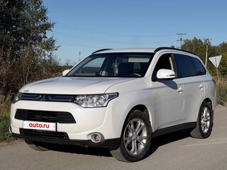 2012 Mitsubishi Outlander III, белый, 1250000 рублей, вид 1