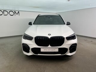 2021 BMW X5 45e IV (G05/G18), белый, 6200000 рублей, вид 3
