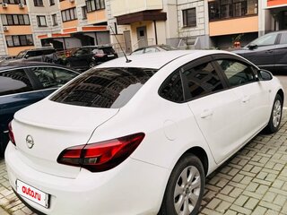 2014 Opel Astra J Рестайлинг, белый, 840000 рублей, вид 4