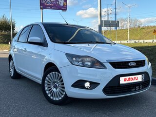 2010 Ford Focus II Рестайлинг, белый, 585000 рублей, вид 1