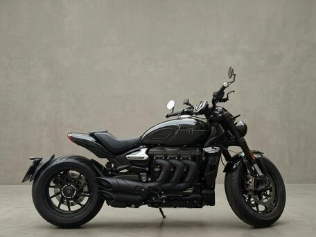 2026 Triumph Rocket 3, чёрный, 3500000 рублей, вид 2