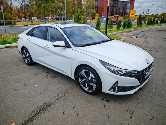 2021 Hyundai Elantra VII (CN7), белый, 2030000 рублей - вид 2