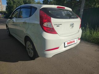 2016 Hyundai Solaris I Рестайлинг, белый, 1110000 рублей, вид 4