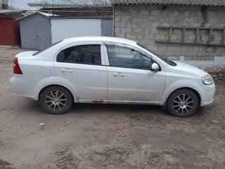 2011 Chevrolet Aveo I Рестайлинг, белый, 450000 рублей, вид 2