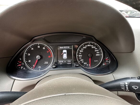 2012 Audi Q5 8tiptronic I (8R), белый, 1800000 рублей - вид 6